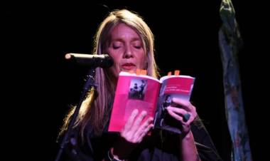 Lecturas, música y teatro en el lanzamiento de obra literaria   