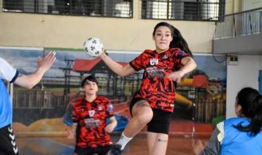 Ushuaia: Clínica de Handball del DT de la Selección  Argentina Femenina