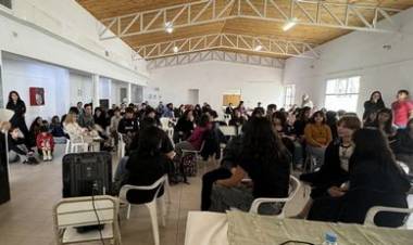 Río Gallegos trabajó la Prevención del Suicidio en una charla taller
