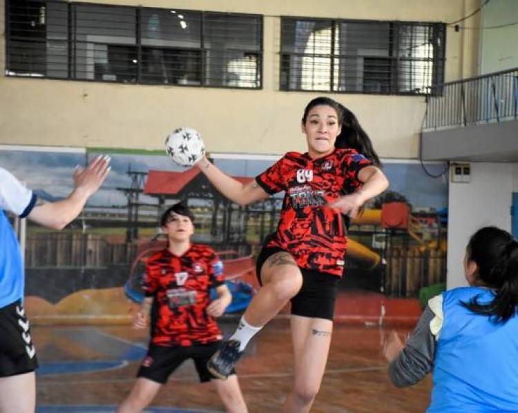Ushuaia: Clínica de Handball del DT de la Selección  Argentina Femenina